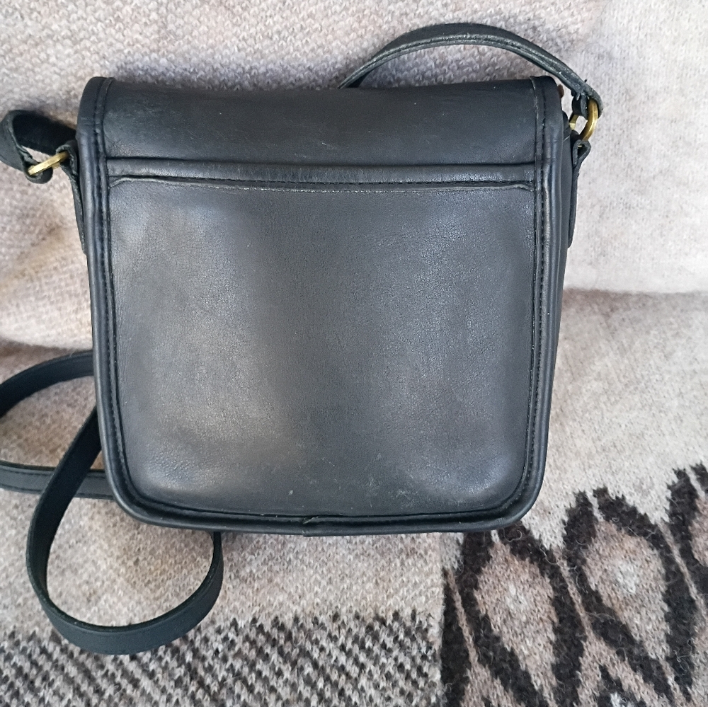 Coach Vintage Turn Lock Purse - Picture 4 of 8